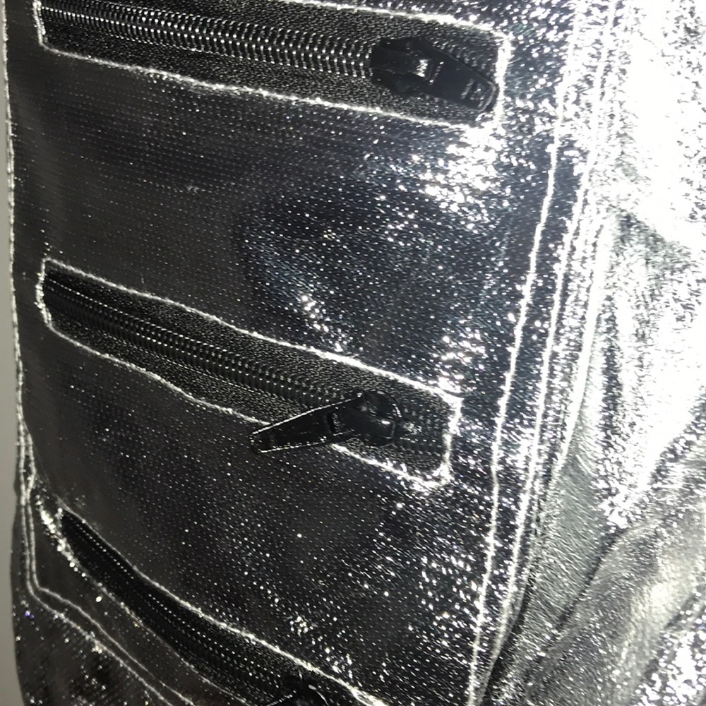 Space suit - Picture 16 of 16